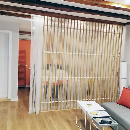 Carera 42 Apartment *