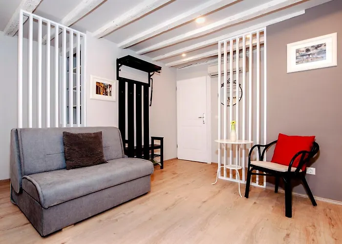 Carera 42 Apartmán *